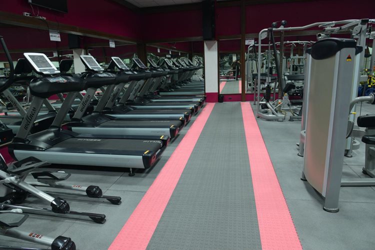 کفپوش ورزشی IK