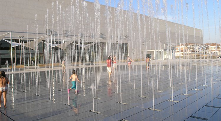 آبنمای کف خشک (زیرسطحی)